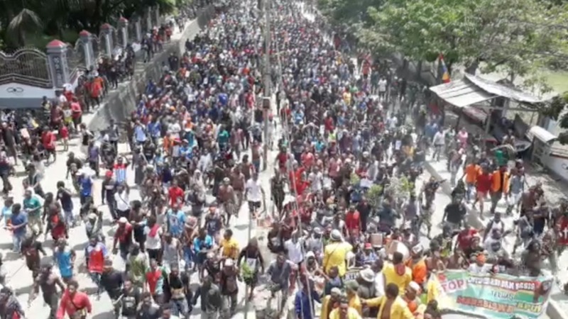 Papua dan Papua Barat Lumpuh