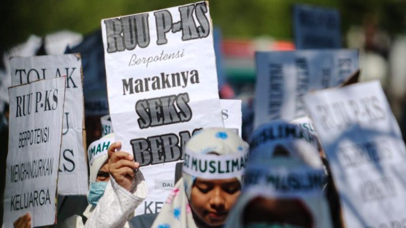 Di Balik Penolakan RUU PKS