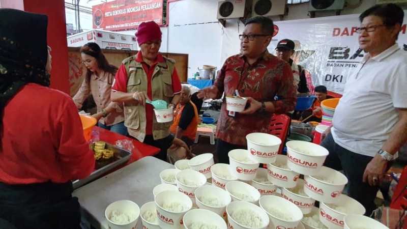 Baguna PDI Perjuangan Buka Dapur Umum dan Posko Pengungsian