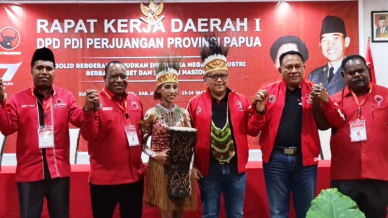 Hasto: PDI Perjuangan Melihat dengan Optimistis Masa Depan Papua