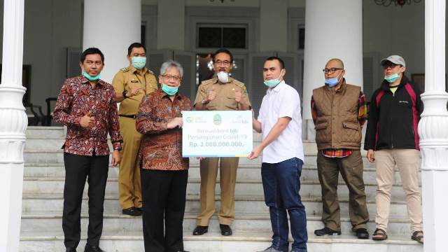 bank bjb Salurkan Bantuan untuk Cegah Corona ke Pemprov Jabar