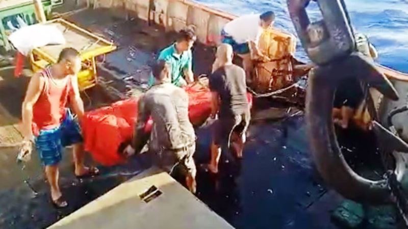 Jenazah ABK Indonesia yang dilarung dari kapal ikan