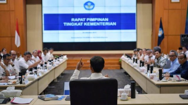 Tahun Ajaran Baru Mulai Juli tapi Tetap Belajar dari Rumah