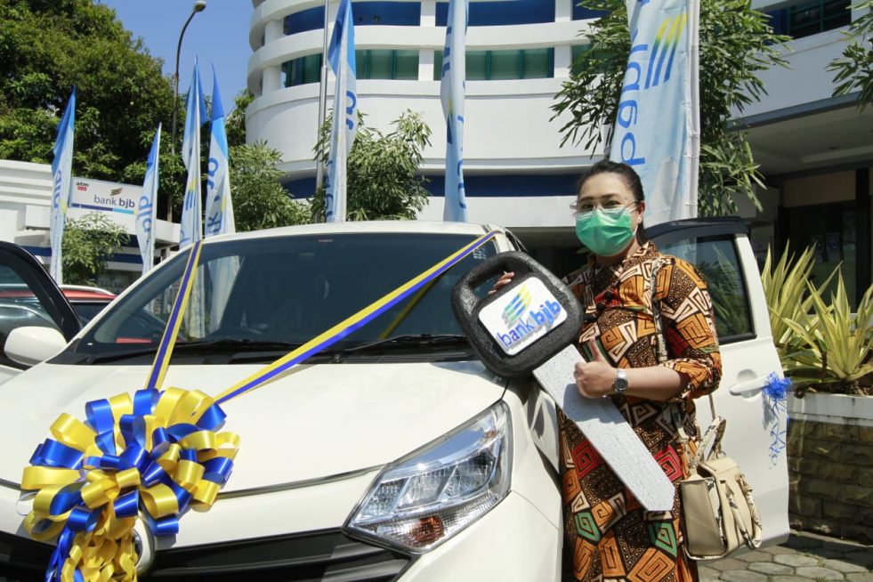 Program Racing Poin SMS Banking Telkomsel Bagikan Hadiah Tandamata kepada Nasabah bank bjb