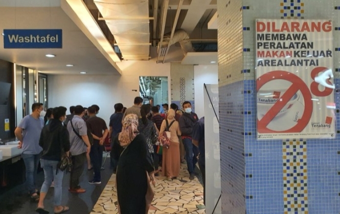 Kegiatan Vaksinasi di Tanah Abang Dibubarkan