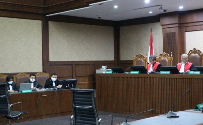 Mantan Sekretaris MA dan Menantunya Divonis 6 Tahun Bui