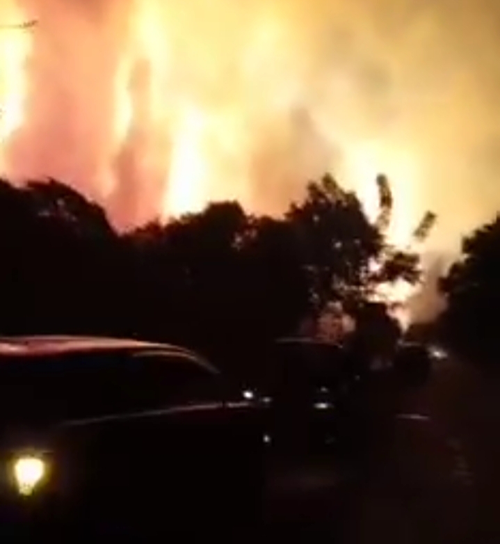 Kilang Minyak Milik Pertamina di Balongan Terbakar