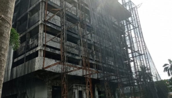 Gedung Utama Kejagung yang Terbakar Mulai Dibongkar