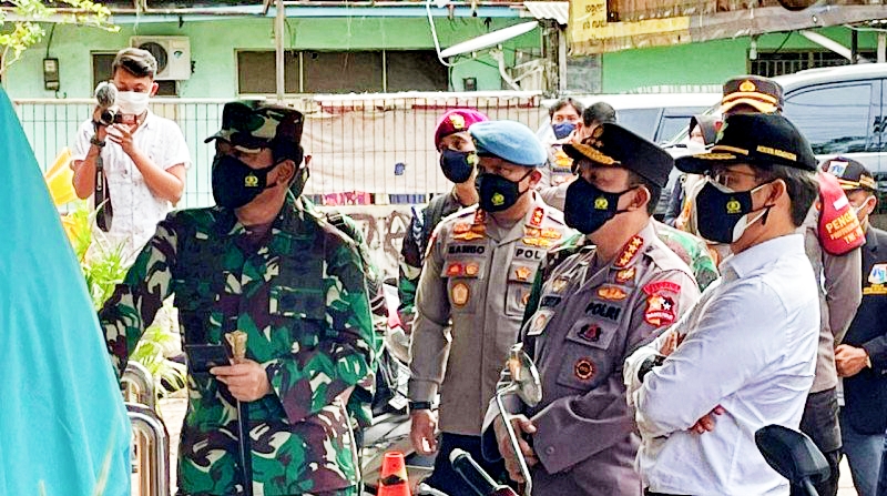 Bersama Panglima TNI, Kapolri Inpeksi Penerapan PPKM di DKI