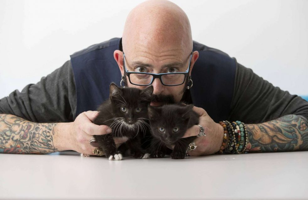 Jackson Galaxy the Cat Whisperer - portrait session / wtop.com