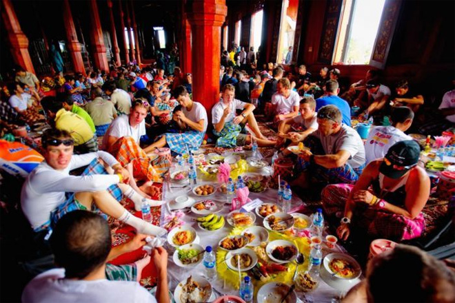 Makan Bajamba Harus Dijaga dan Dilestarikan - Saribundo