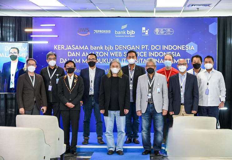 Bangun Ekosistem Digital Masif, Bank bjb Bersama Amazon Web Service (AWS) DCI Ciptakan IT Digital Enablement