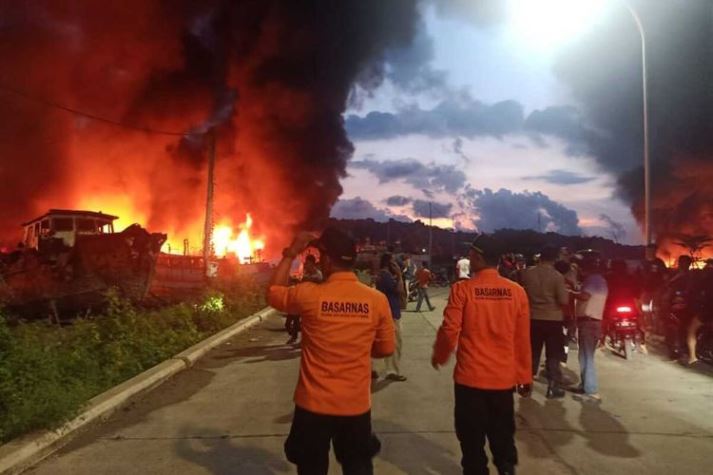 Dermaga Batere Cilacap Jawa Tengah Terbakar - Dok Basarnas Cilacap