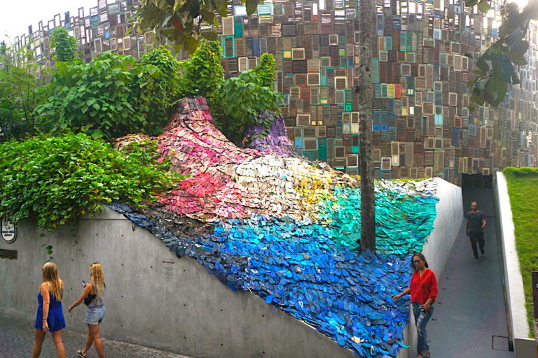 Ilustrasi : Daur ulang sampah di Bali. - Mongabay