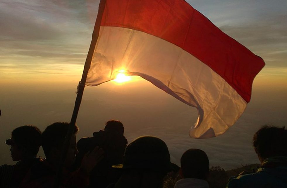 USIA KITA 77 TAHUN