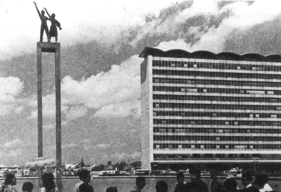 Peresmian Hotel Indonesia (HI) dan Patung Selamat Datang pada 1962.