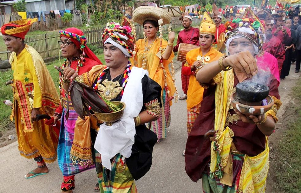 Bissu: Kekayaan Budaya Bugis yang Kian Tersisih