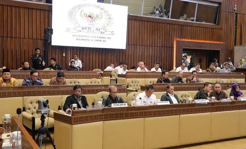 Rapat Dengar Pendapat Komisi II DPR RI, KPU Kementerian Dalam Negeri Bawaslu dan DKPP di Ruang Rapat Komisi II DPR,Jakarta, Rabu (20/9/23). Instagram/kpu_ri