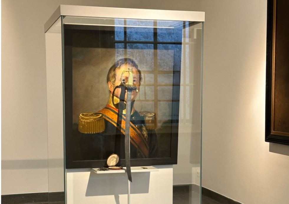 Pedang Pangeran Diponegoro di Museum Bronbeek yg terletak di Arnhem, Belanda - Bronbeek