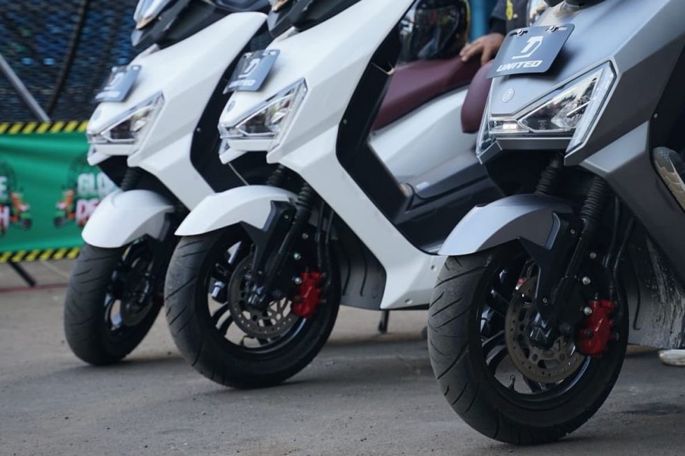 Tren Positif Penjualan Sepeda Motor Listrik Meski Populasinya Masih Stagnan
