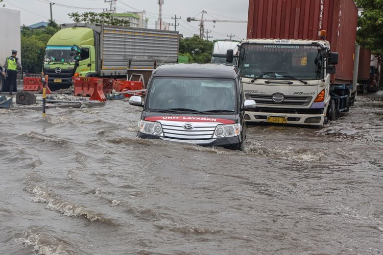 Banjir dan Tanah Longsor Melanda Kota Semarang