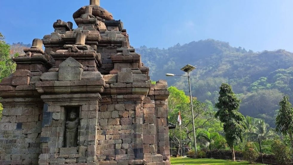 Misteri dan Pesona Candi Selogriyo di Magelang: Cerita-cerita Mistis di Balik Keindahannya