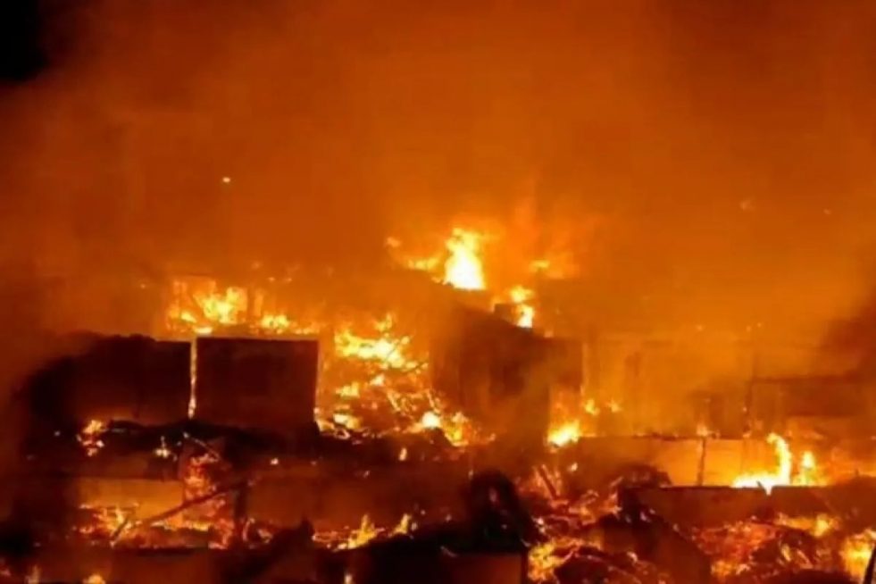Kebakaran Melanda 95 Unit Rumah di Kota Bambu Raya, Jakarta Barat: 20 Keluarga Kehilangan Tempat Tinggal
