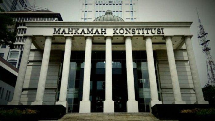 MK Putuskan Pilkada Serentak Tetap Bulan November