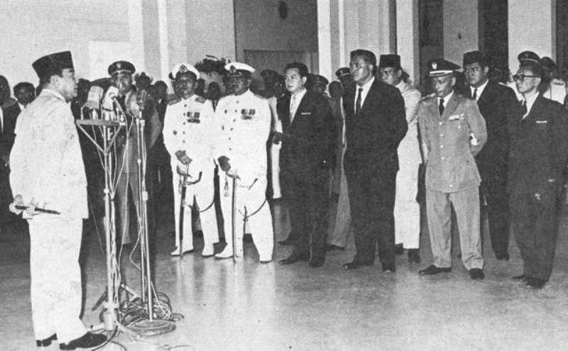 Kabinet 100 Menteri: Respon Sukarno terhadap Krisis Pasca-G30S