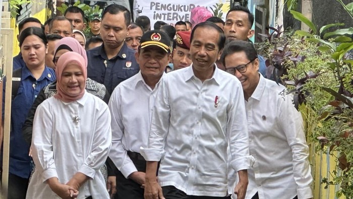 Presiden Jokowi Tinjau Posyandu di Bogor dan Jakarta dalam Rangka Pantau Stunting
