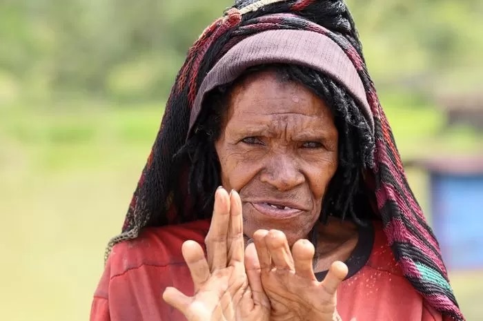 Tradisi Potong Jari Suku Dani: Simbol Kesedihan Mendalam di Papua