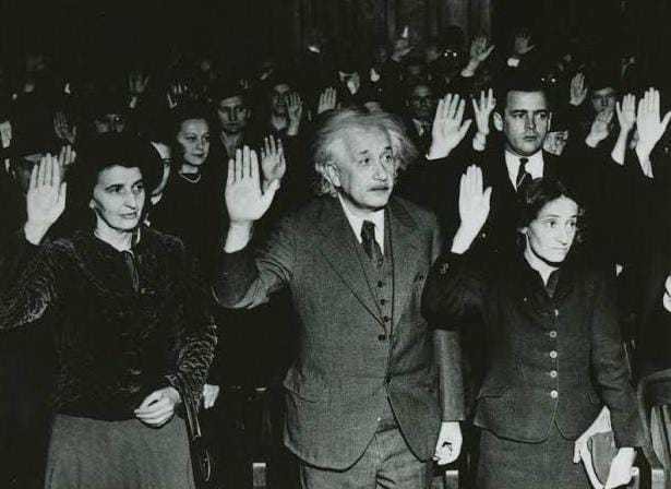 Pelarian Einstein: Menemukan Keamanan di AS