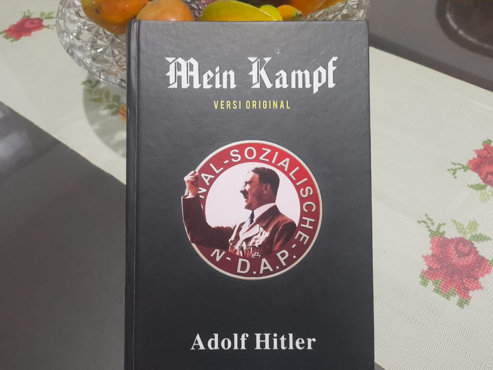 Bedah Buku Mein Kampf, Kitab Suci Nazi Buatan Hitler
