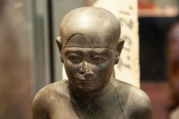 Imhotep: Sosok Multitalenta di Balik Peradaban Mesir Kuno