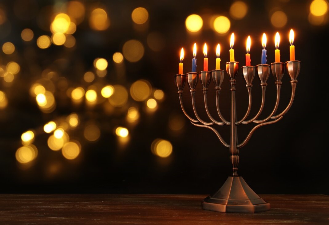 Ilustrasi Hanukkah. (sumber: NPR)