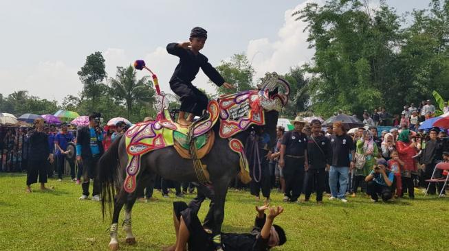 Sejarah dan Makna di Balik Tradisi Kuda Renggong
