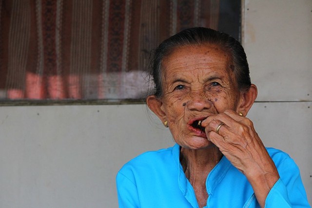 Nyeupah, Rahasia Gigi Sehat Ala Leluhur