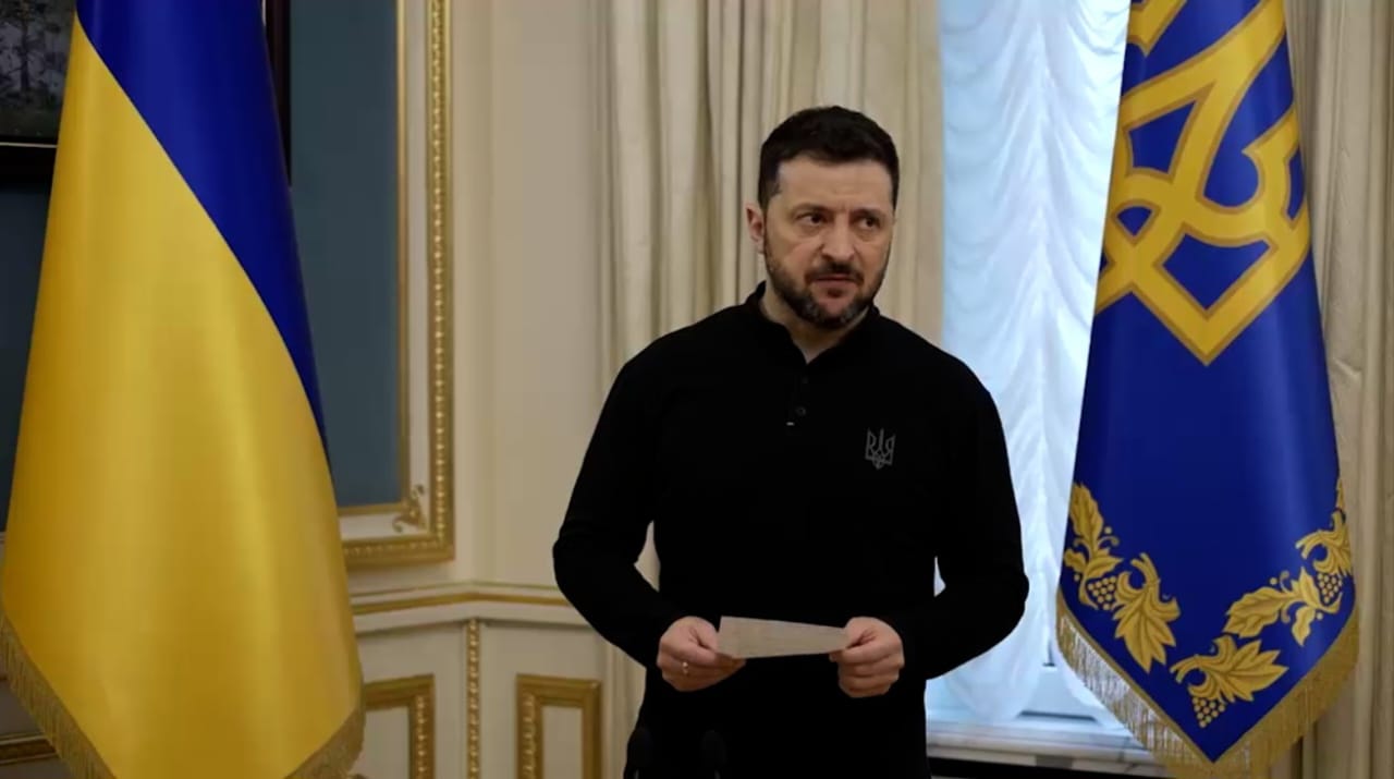 Pasukan Ukraina Masih Bertahan, Zelenskyy Ungkap Rudal Baru