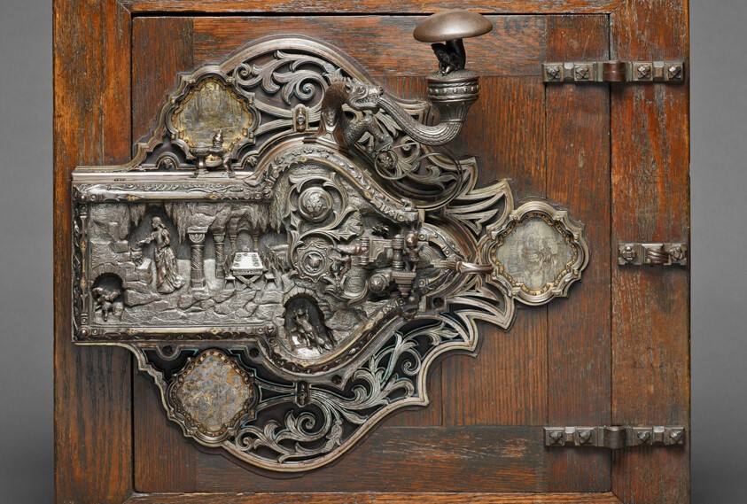 Kunci pintu karya Frank L Koralewsky yang dibuat tahun 1911 di Jerman. (sumber: Artic.edu)