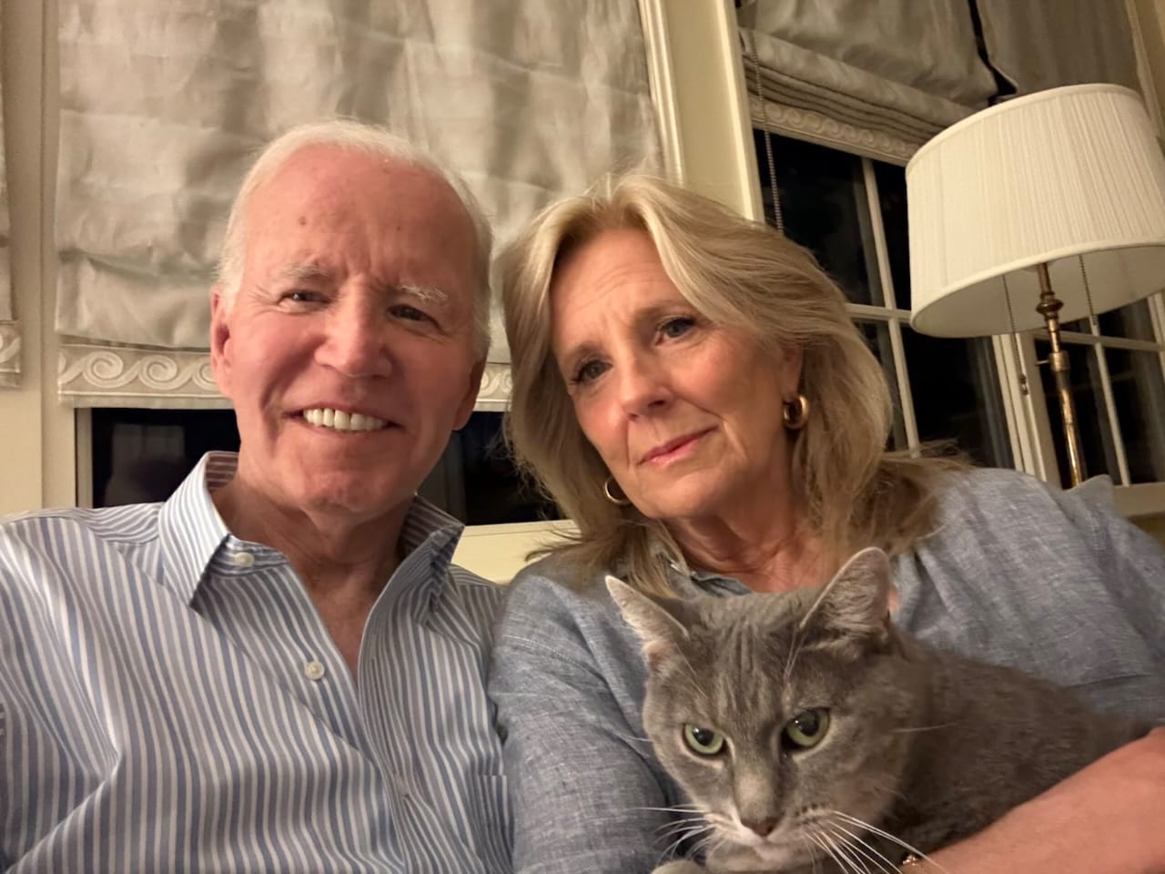 Joe Biden dan istrinya, Jill, dalam unggahan terbaru di X. (Sumber: @JoeBiden)