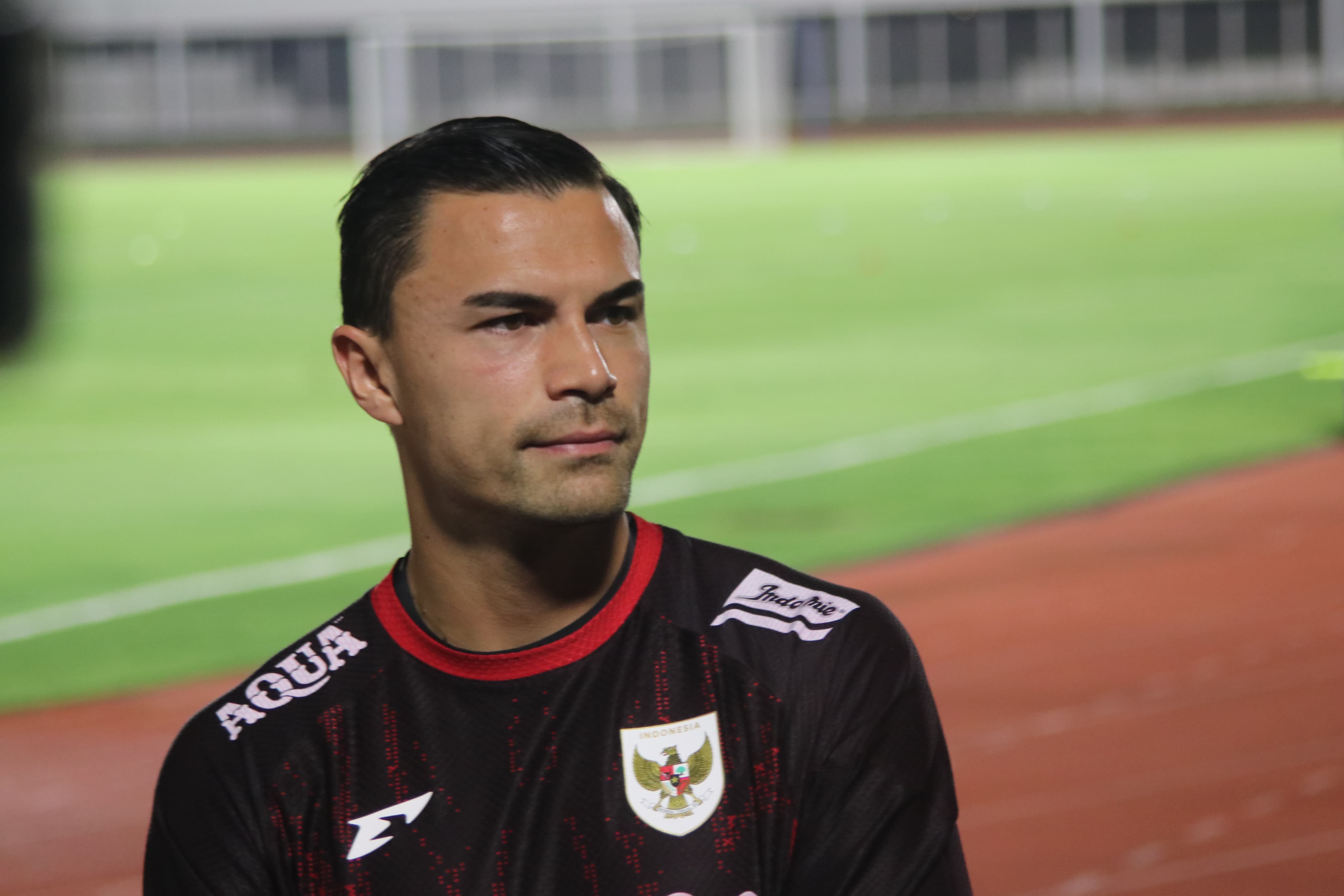 Penjaga gawang Timnas Indonesia, Emil Audero saat sesi latihan perdana di Jakarta. (Foto: Sulindo/Iqyanut Taufik)