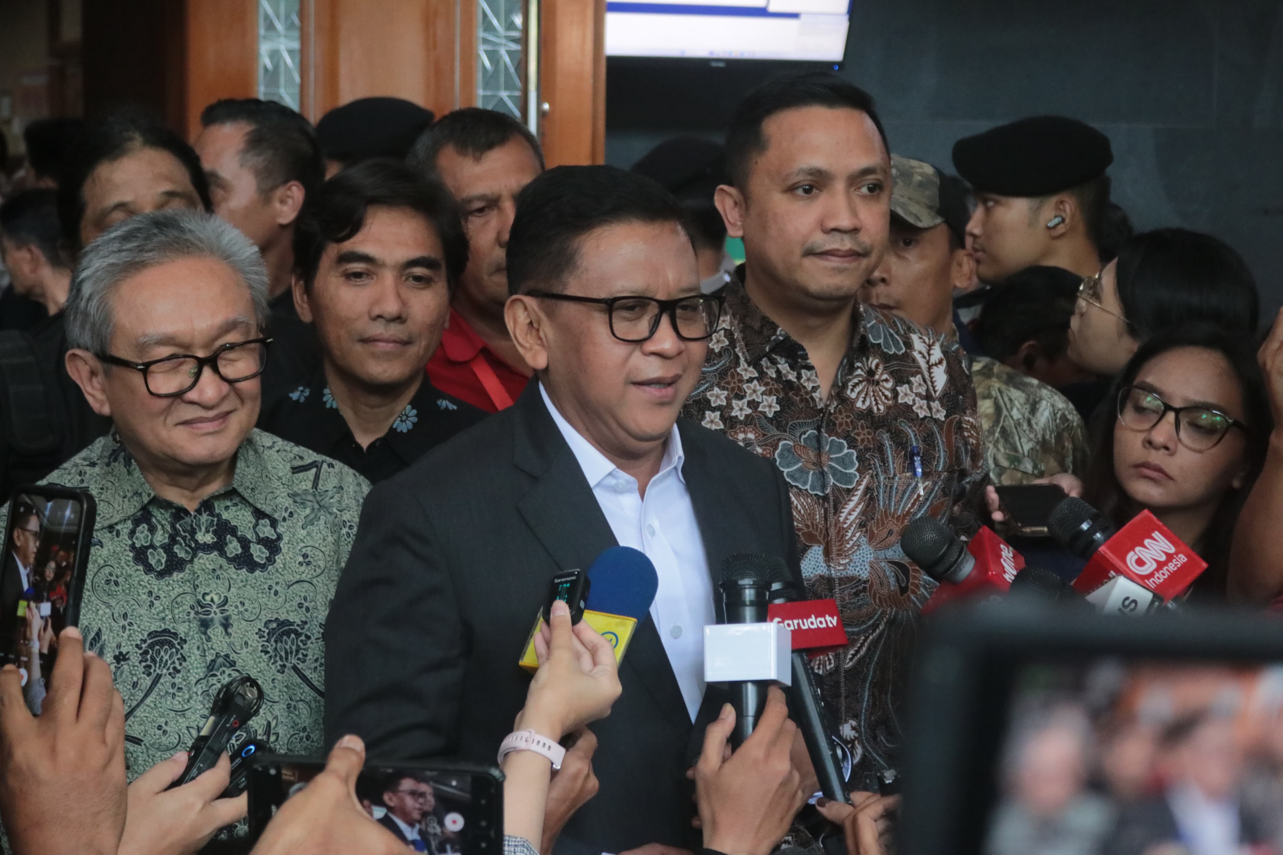 Ronny Talapessy Berharap, Hasto Kristiyanto Bebas dari Semua Tuntutan