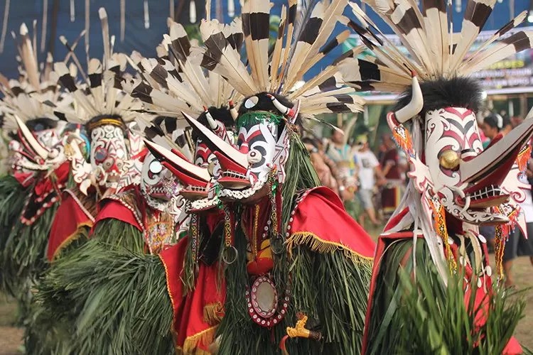 Tari Hudoq, Warisan Sakral Suku Dayak Bahau