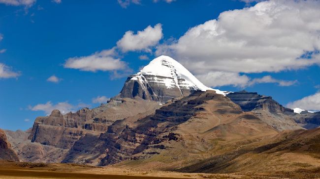 Kailash: Gunung Suci yang Dijaga oleh Misteri Langit