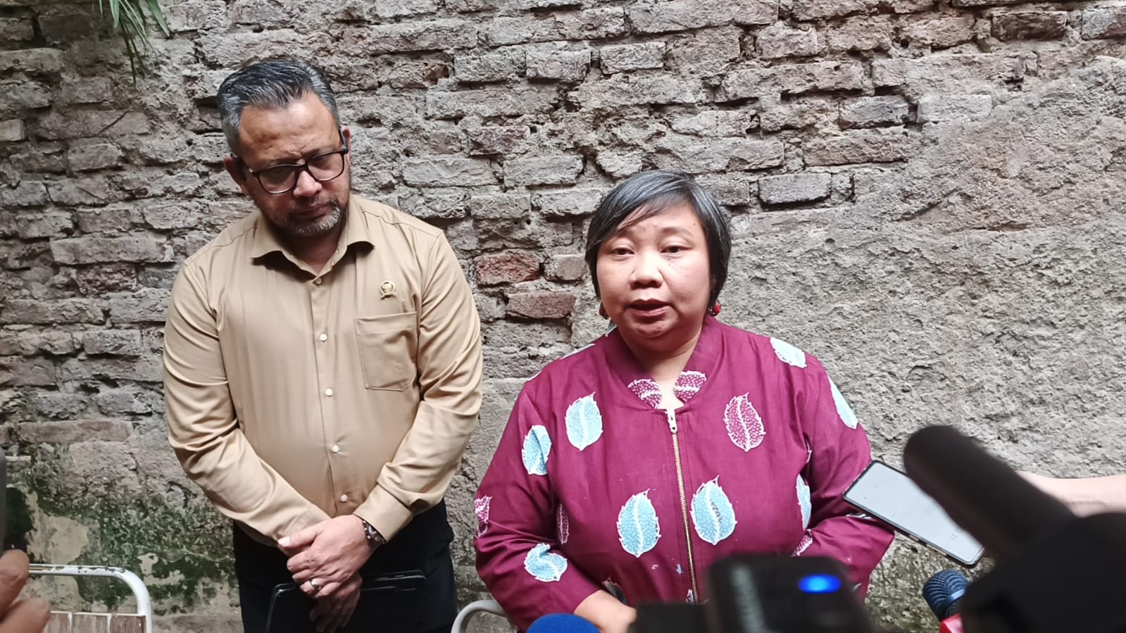 Ketua Komnas HAM, Anis Hidayah (kanan) saat ditemui di Jakarta. (Foto: Sulindo/Iqyanut Taufik)