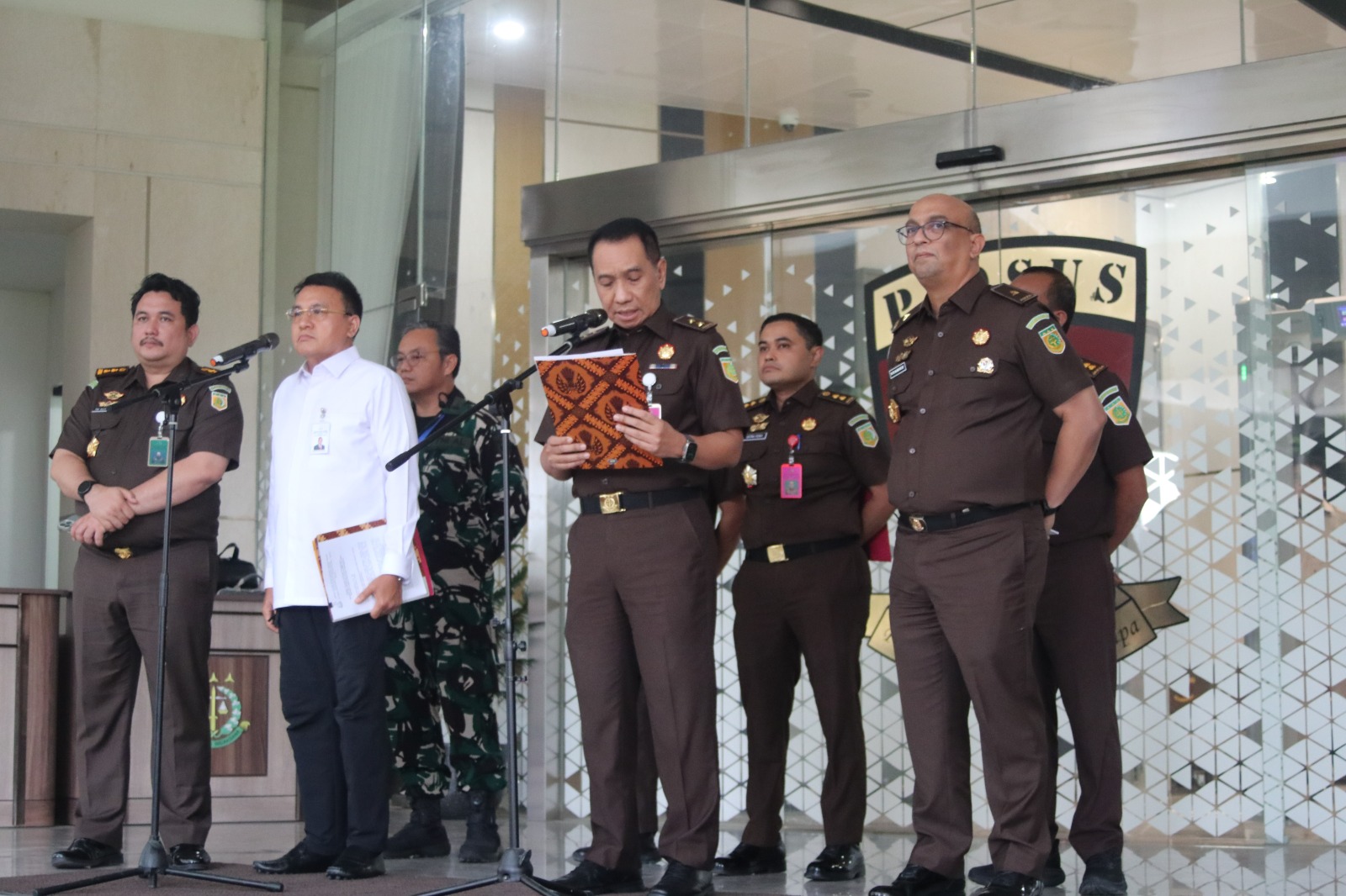 Kejagung: Nadiem Makarim Diduga Ubah Kajian Teknis dan Arahkan Pengadaan Chromebook, Kerugian Negara Rp2,1 Triliun